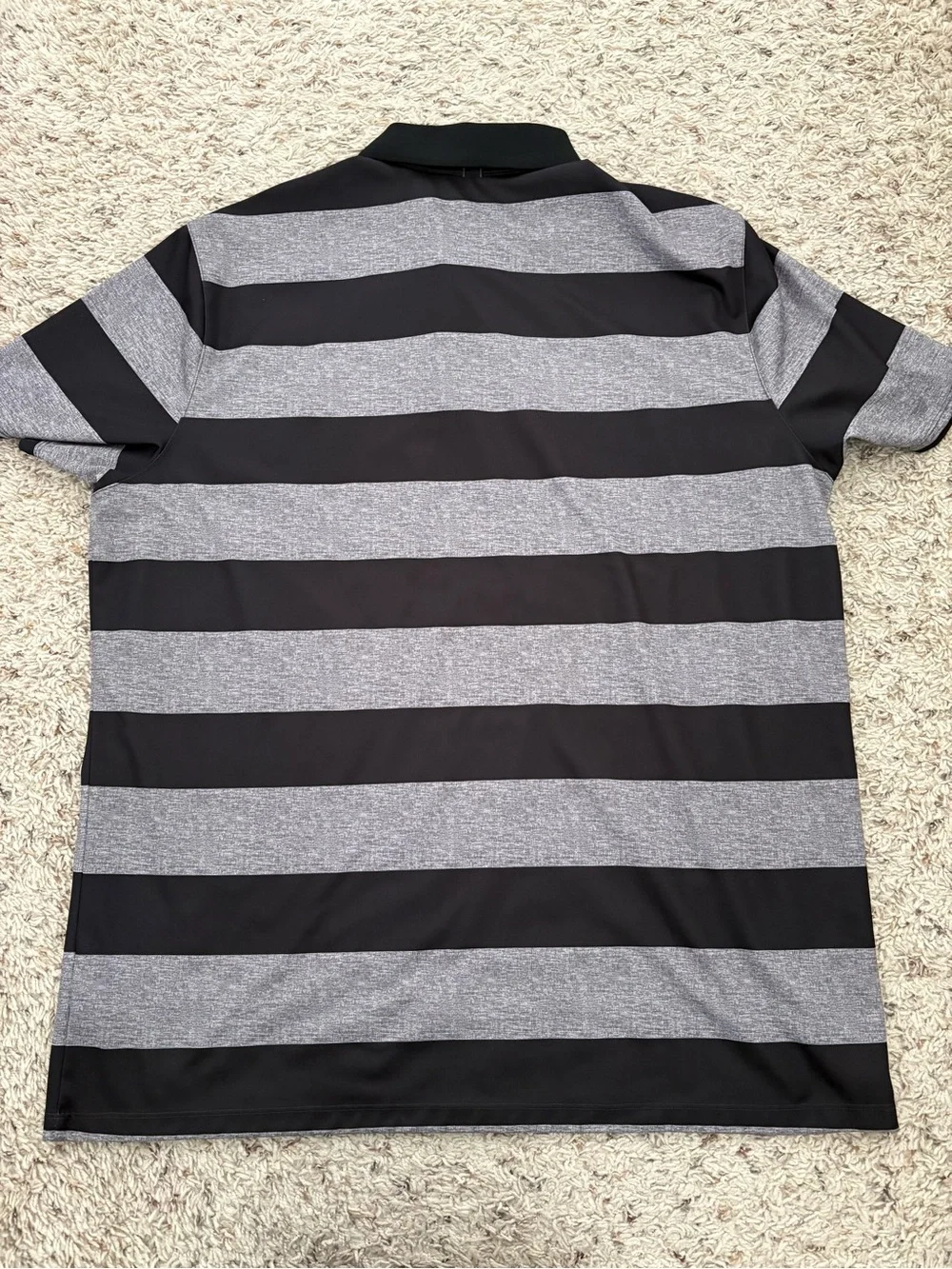 Sz XLNike Golf Standard Fit Dri-Fit Black And Grey Striped Short Sleeve Polo
